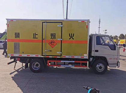 临颍爆破器材运输车